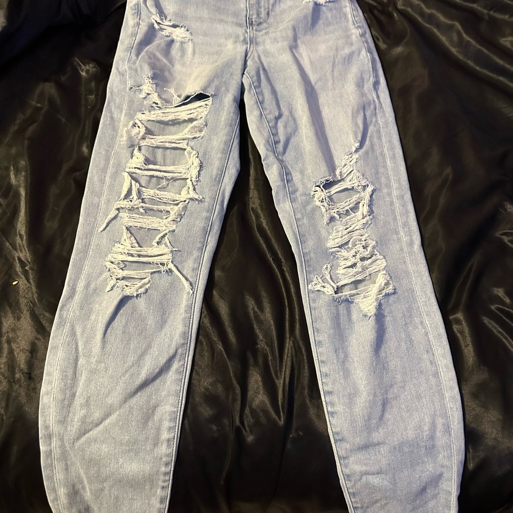 Stylish Light Blue Distressed Women’s Jeans